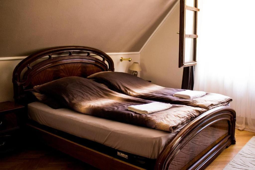 Brassoi Vendeghaz Hotell Miskolc Exteriör bild