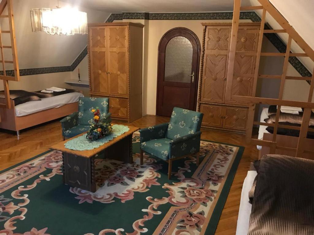 Brassoi Vendeghaz Hotell Miskolc Exteriör bild