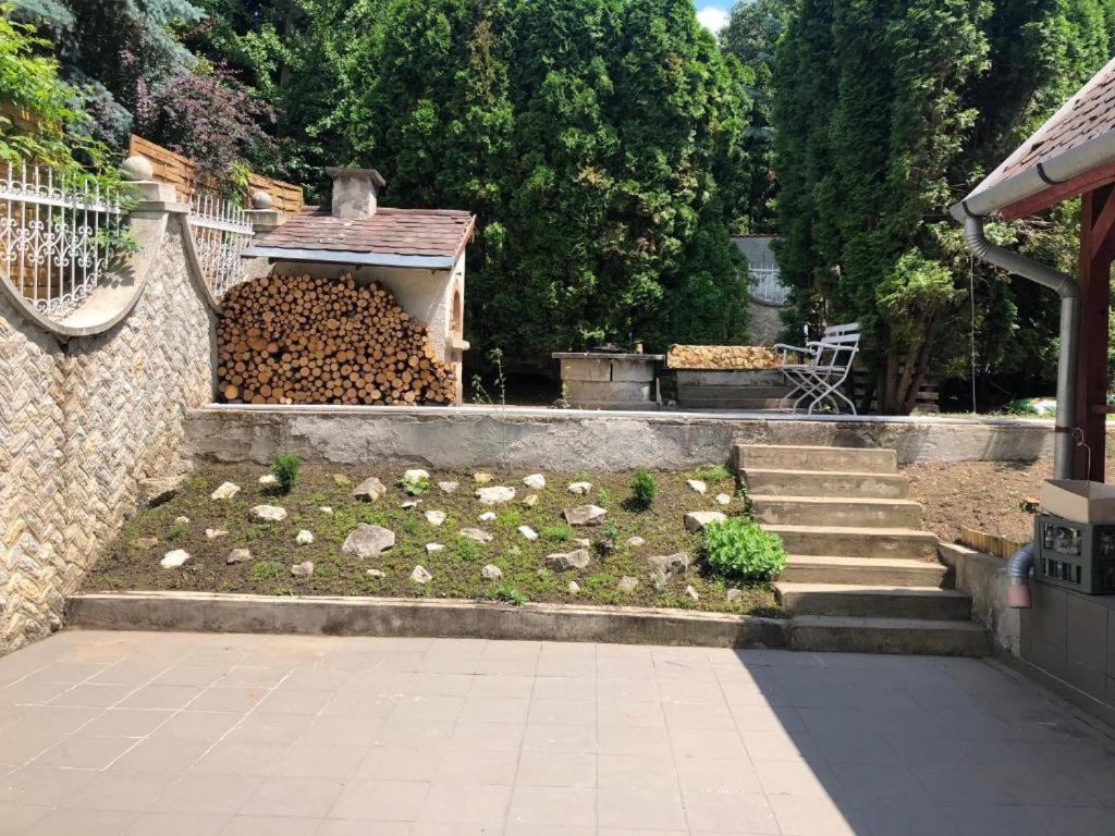 Brassoi Vendeghaz Hotell Miskolc Exteriör bild